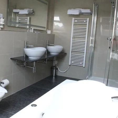 Hotel Eagle 4*
