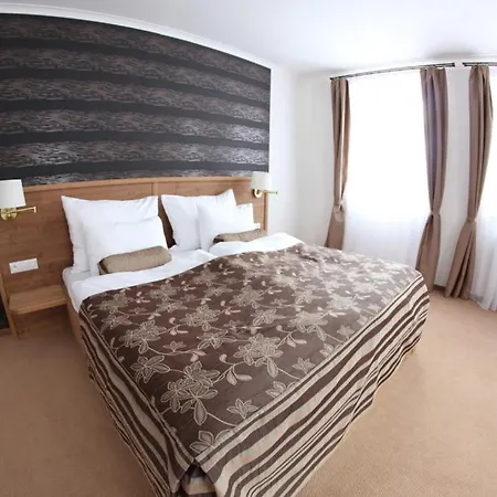 Hotel Eagle
